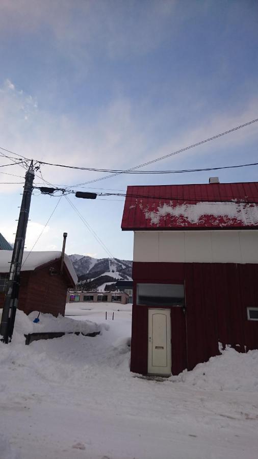 Yukiyama Chalet Apartments Furano Exterior photo